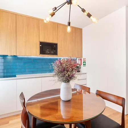 Apartament Avenida *